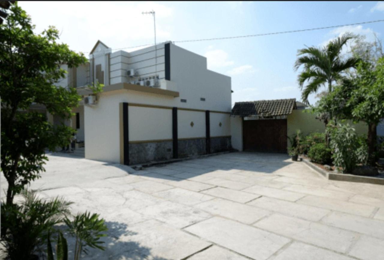 Villetta House Syariah Kudus Buitenkant foto