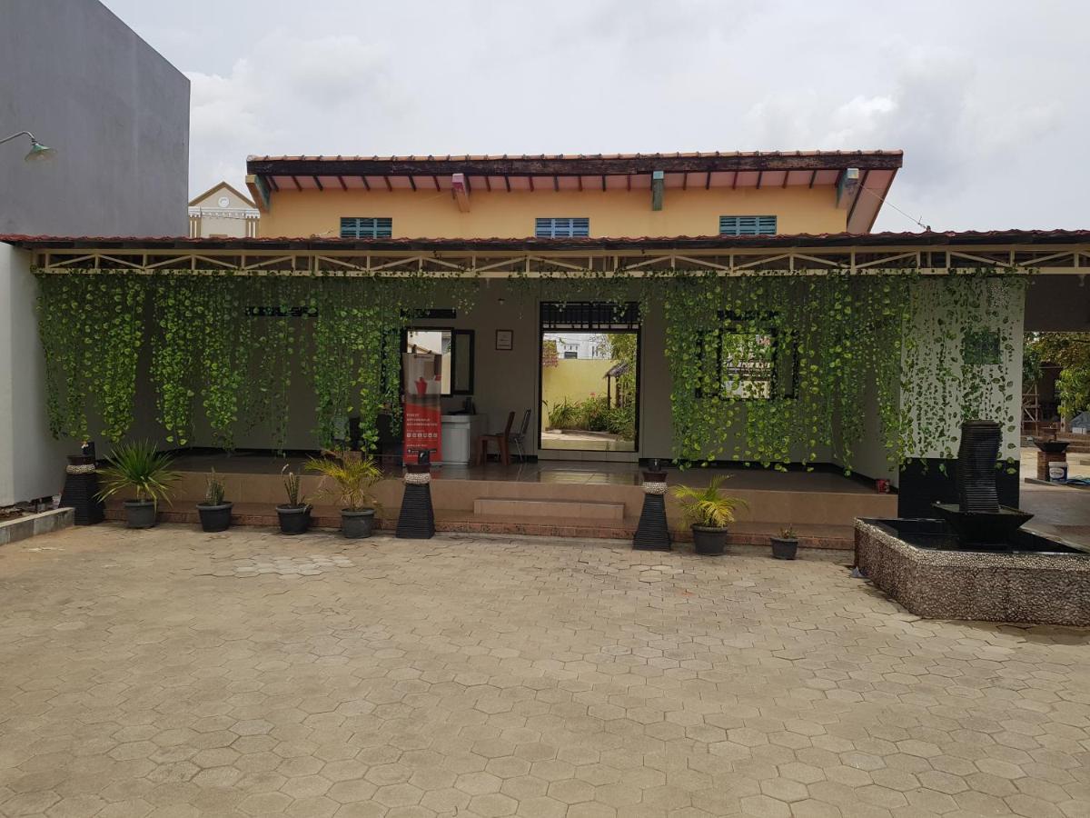 Villetta House Syariah Kudus Buitenkant foto