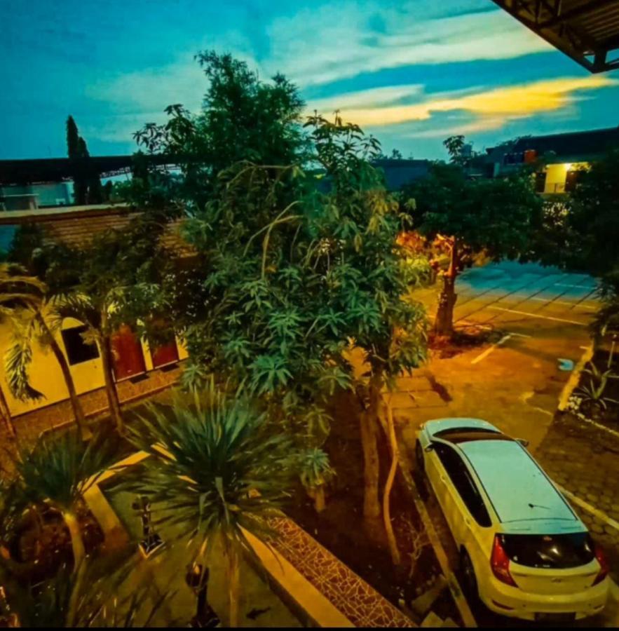 Villetta House Syariah Kudus Buitenkant foto